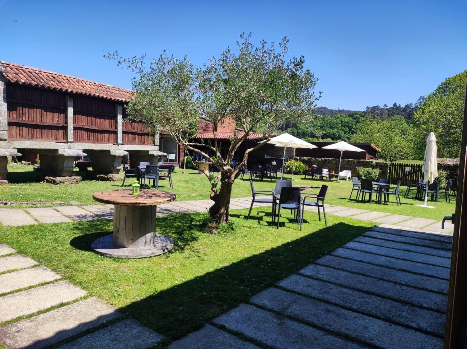 Gasthaus A Ribeira Do Tambre Troitosende Exterior foto